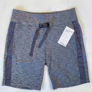 Athleta Metro Downtown 11” Short NWT